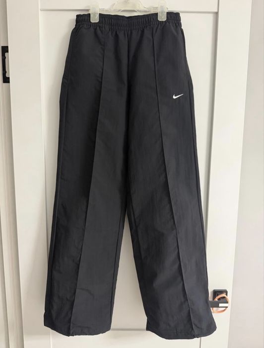 Женские брюки Nike