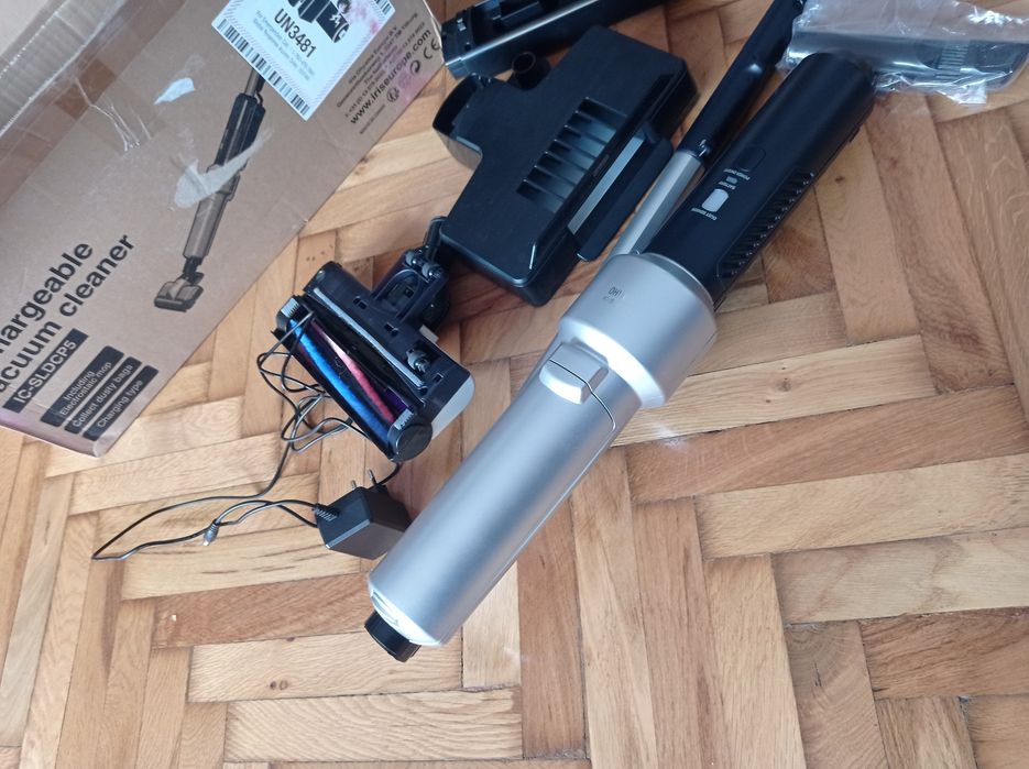 Iris Ohyama 530418 Aspirator fără fir, argintiu