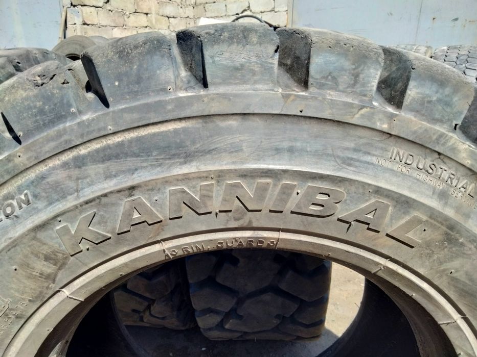 Шины  12 - 16.5  KANNIBAL.