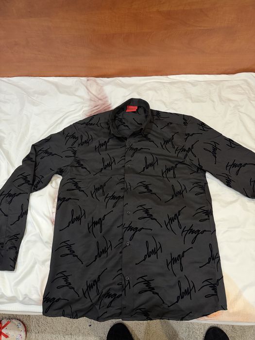 Риза hugo чисто нова