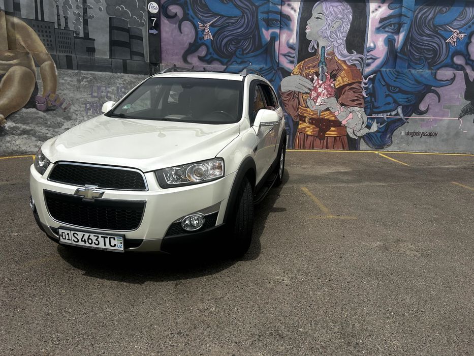 Chevrolet Captiva LTZ 2011 – 3.2л V6 – Пробег 88,000 км – Иностранец