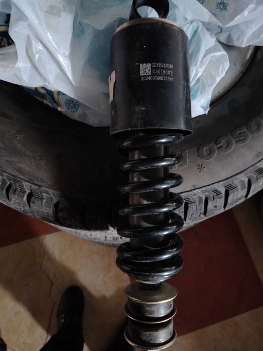 амортизатор на кабину шансиман