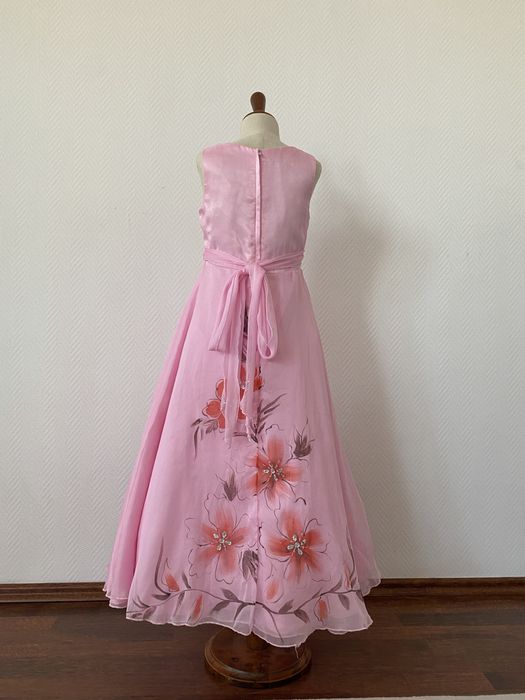Платье розовое с цветами