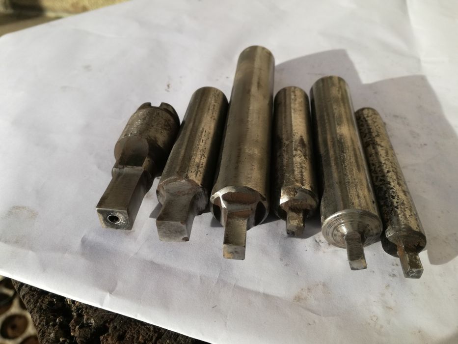Țevi alamă 25/3,poansoane pătrate și hexagonale din C120