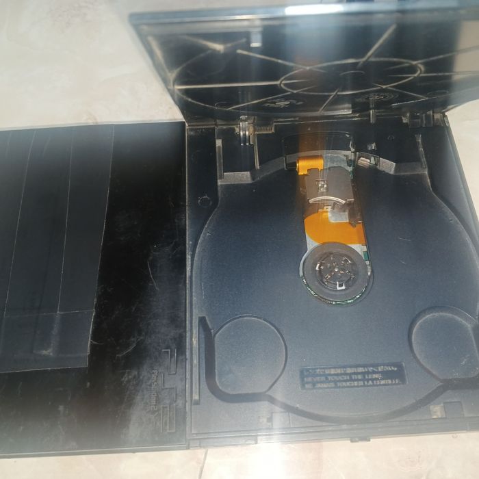 Ps2 sotiladi modchipli