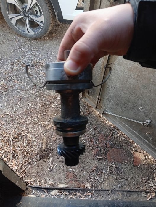 Продам запчасти на Ауди 80 Б4