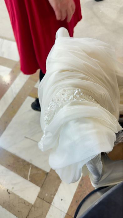 Rochie Mireasa stare impecabila cu voal, crinolina, coronita