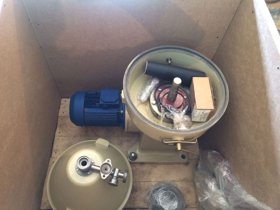 Сепаратор - сливкоотделитель 5000 л/ч.  Россия.