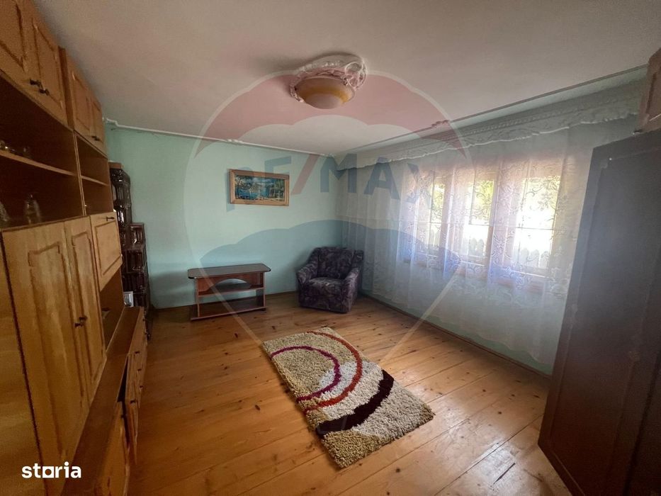 Casă 5 camere Iresti