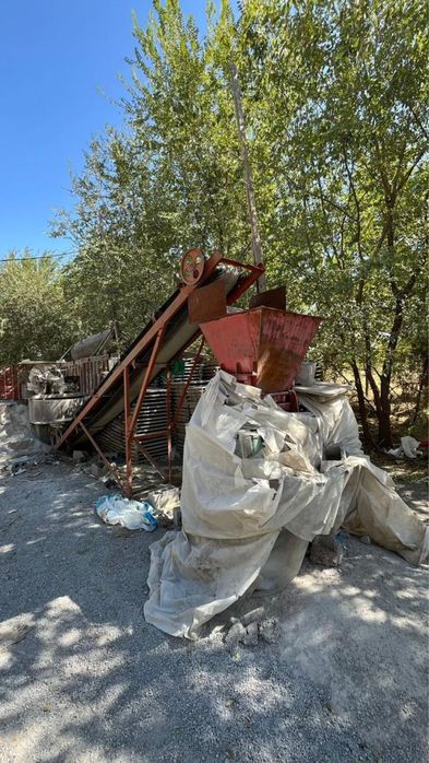 Продаю станки по производству шлакоблоков