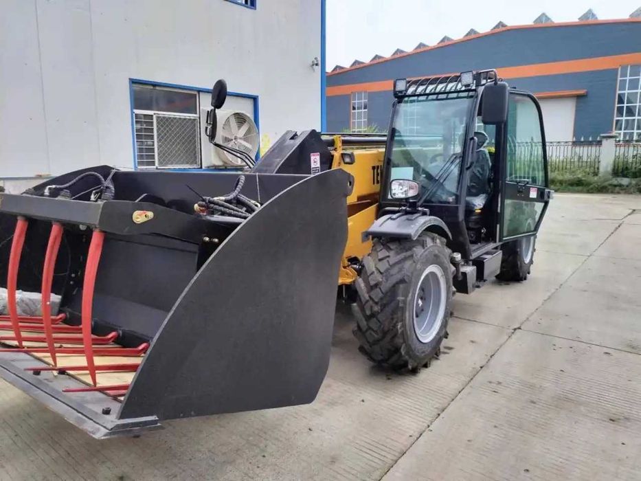 Телескопический погрузчик фирмы TELEHANDLER модель Т3007