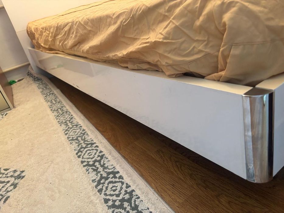 Продам Диван , кровать