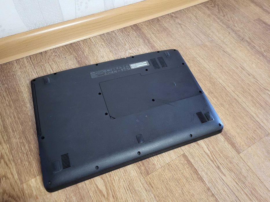 Acer ES15 целый корпус