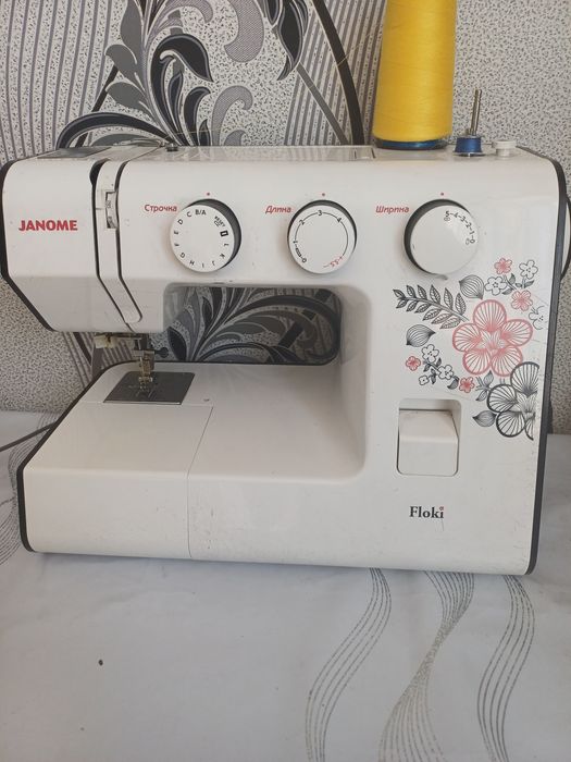 Оверлок,швеиная машинка жаноме