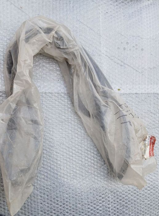 Молдинг стекла заднего вида Hyundai Kia