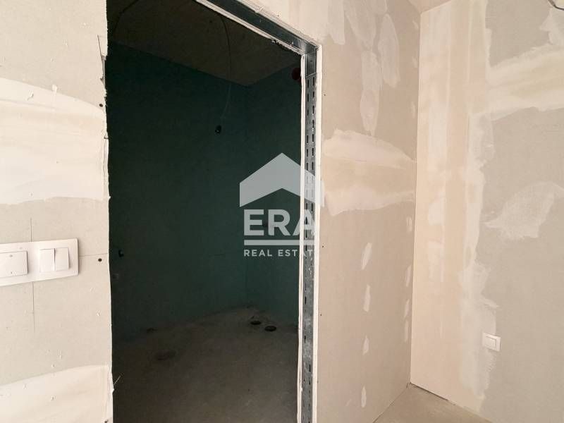 Продава се Двустаен апартамент в Варна, Аспарухово - 71 кв.м за 776 €/кв.м - Снимка #5