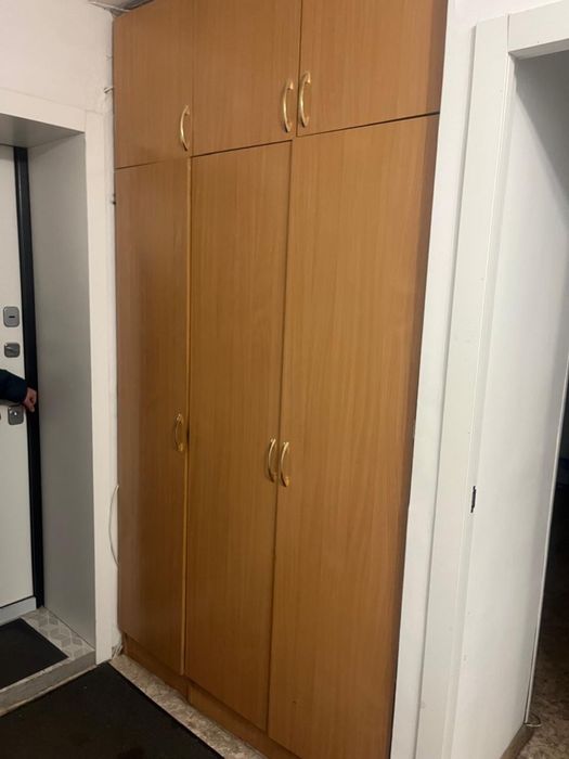 Продам два шкафа