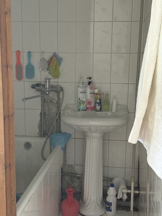 На подселения кв беру девушек