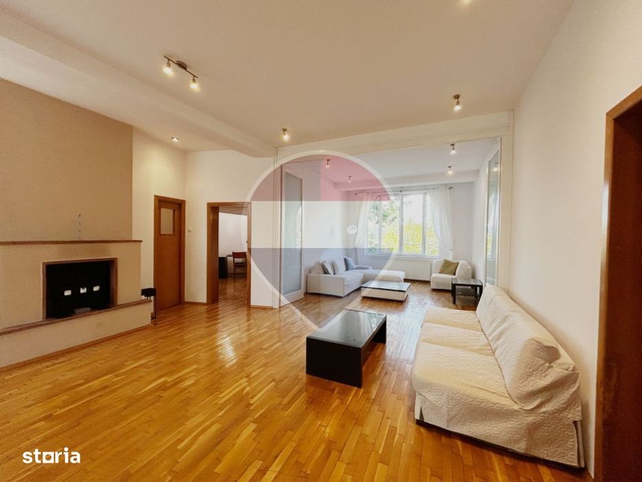 Apartament spatios 3 camere in zona Primaverii
