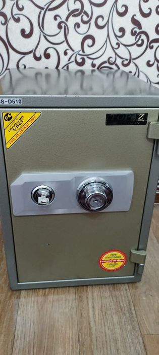 Металический мини сейф