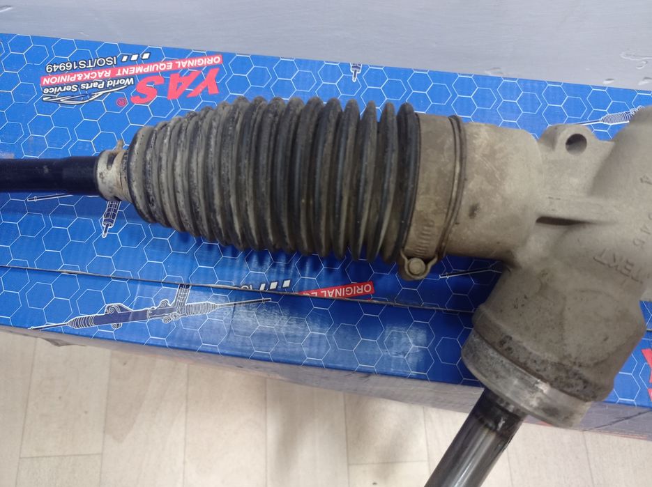 Продам рулевую  рейку б/у