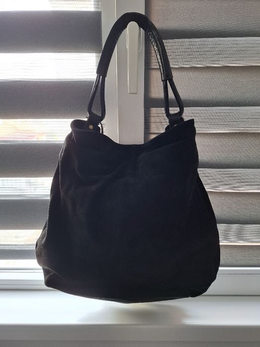 Дамска чанта от естествен набук