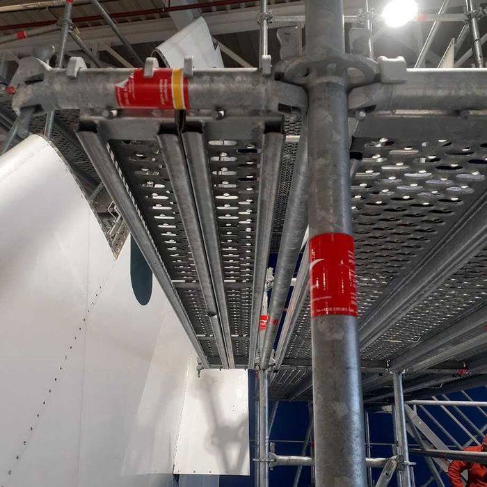 Скеле - модулни, фасадни, рамкови, строителни скелета и принадлежности