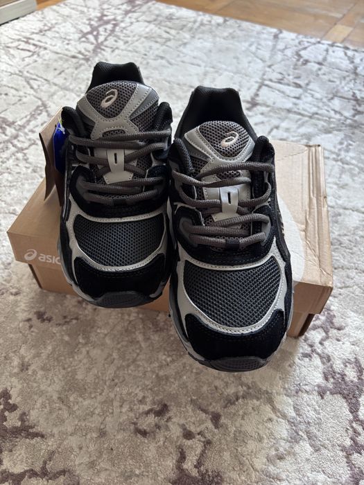 Adidași ASICS GEL-NYC "Black / Graphite Grey" - Noi, Mărimea 42, Full Box