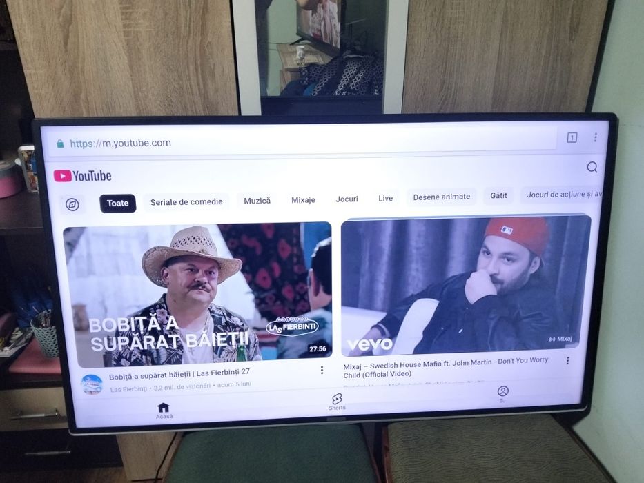 Vând Smart TV Starlight 50 inch.