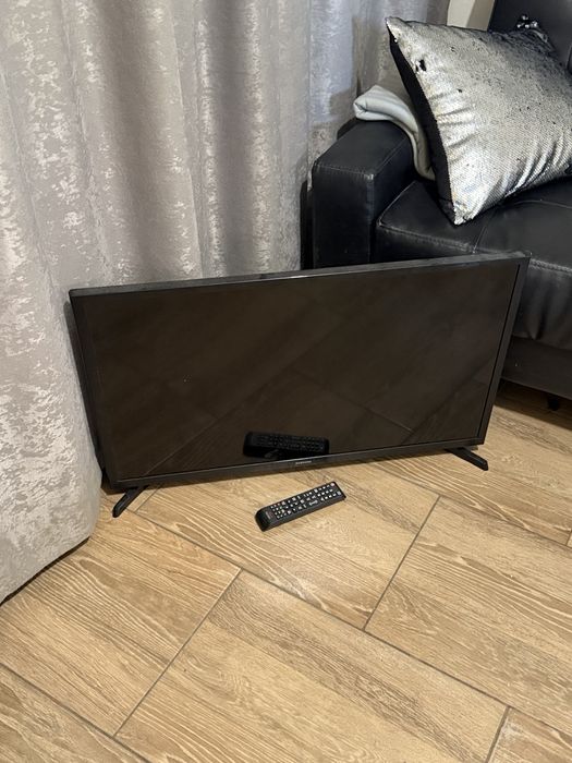 TV Samsung 81CM Diagonala Telecomanda Smart LED Netflix UE32T4302