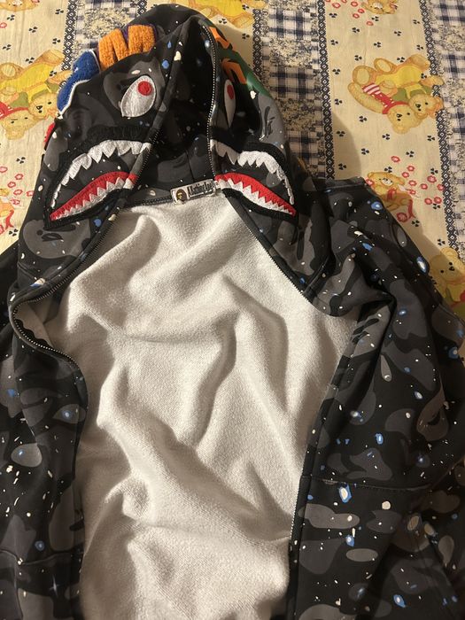 hanorac bape marimea este M nou original.