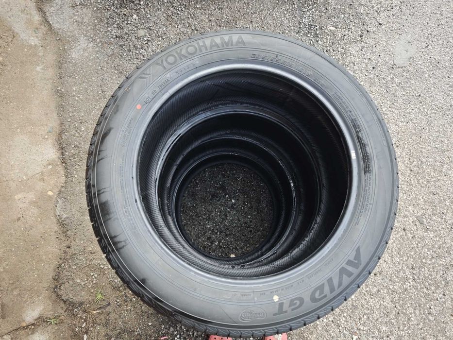 Всесезонни гуми YOKOHAMA AVID GT 235/55/19