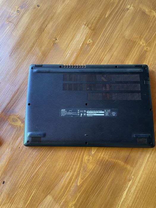 Acer Aspire A315, Procesor Ryzen 5, 12 g  ram, ssd , baterie buna