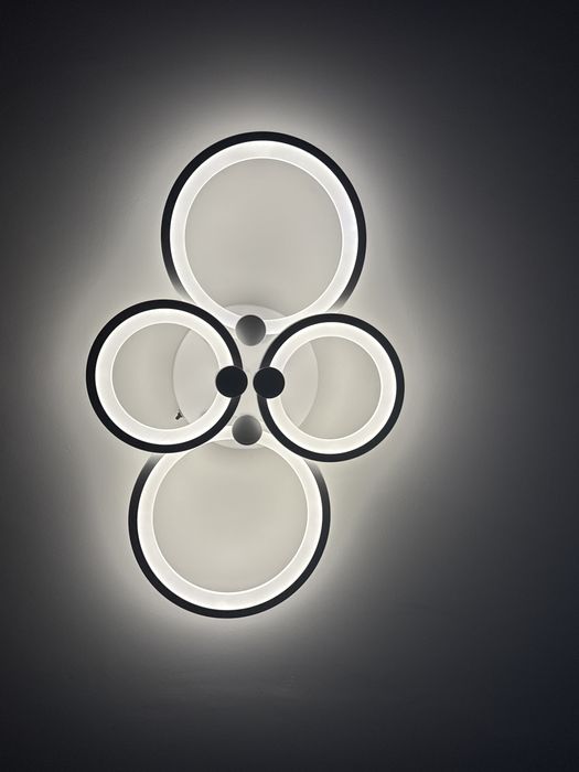 Продам люстры в хорошем состоянии