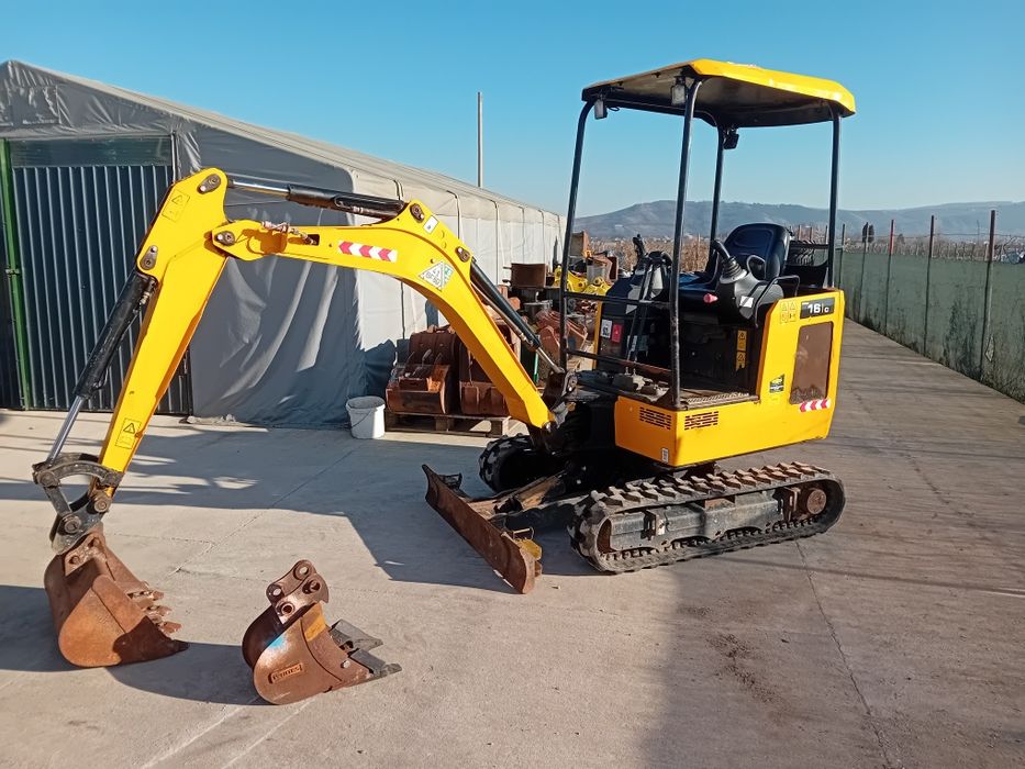Miniexcavator JCB 16 C1 an  2022