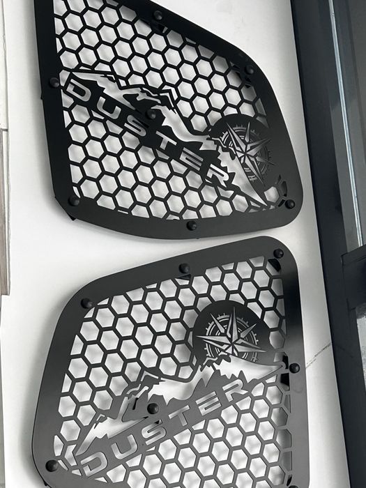 Dacia Duster - Protectie geam lateral spate