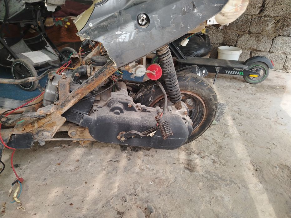 Продаю скутер 80