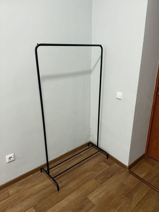 Продам вешалку в отличном состоянии