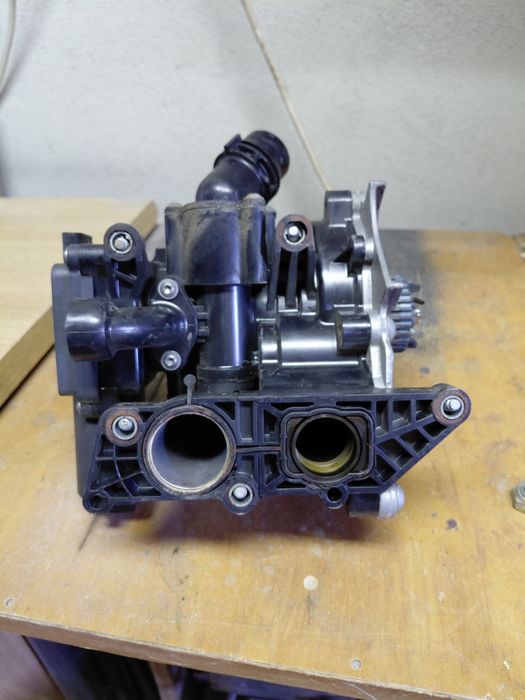 Pompa recirculare antigel Audi a5 2014