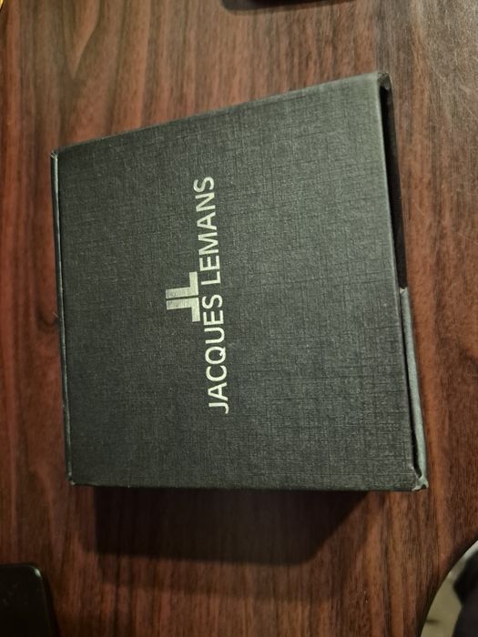 Продам наручные часы Jacques Lemans с выпуклым стеклом