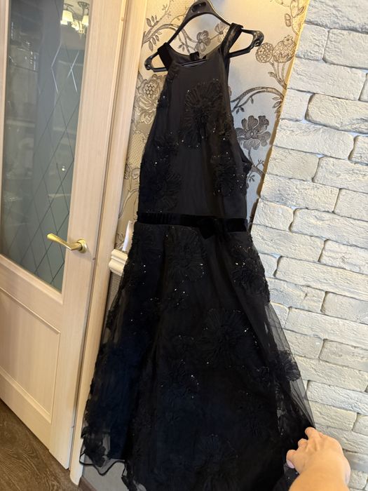 Продаю платье женское