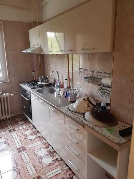 Apartament 3 camere de inchiriat