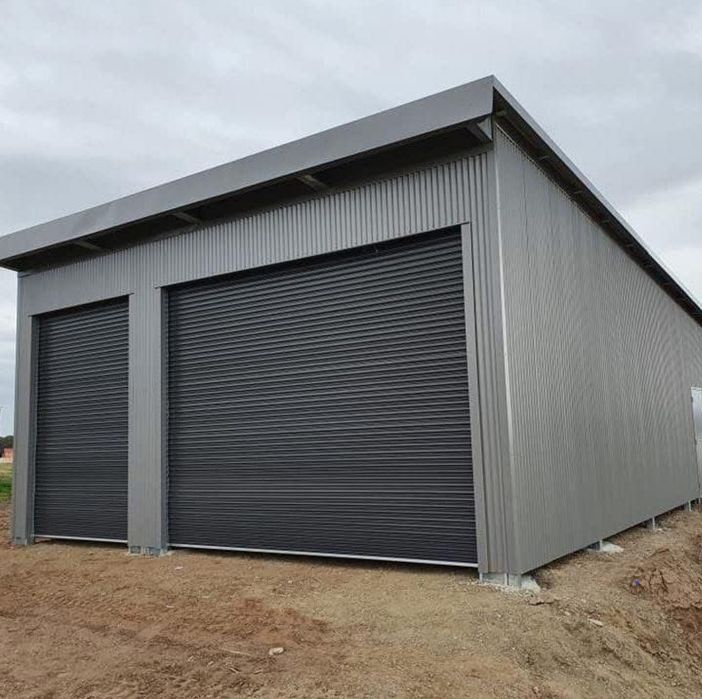 Vând garaj auto pe structura metalica