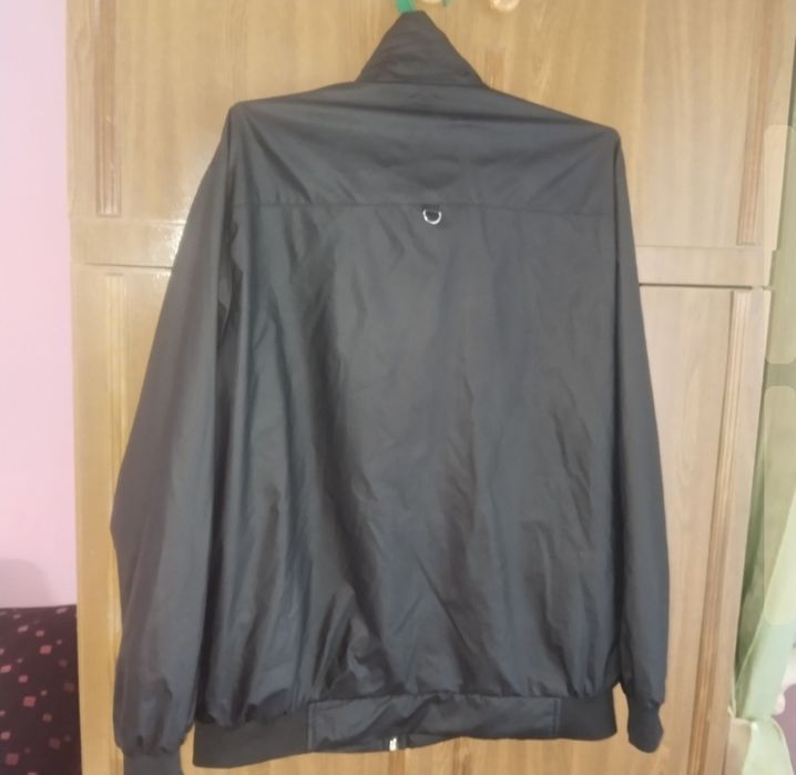 Продам мужские куртка