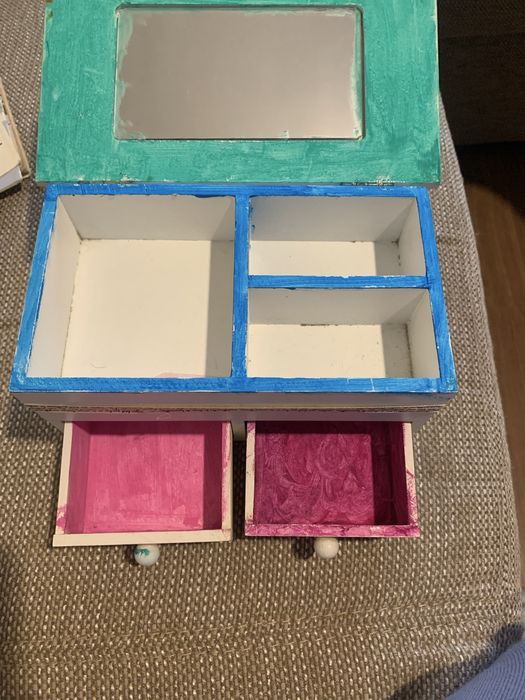 Caseta bijuterii facuta manual