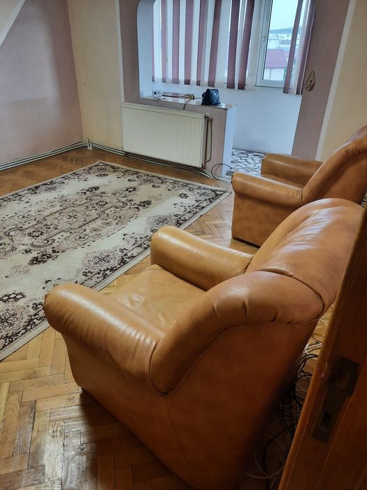 Închiriez apartament trivale