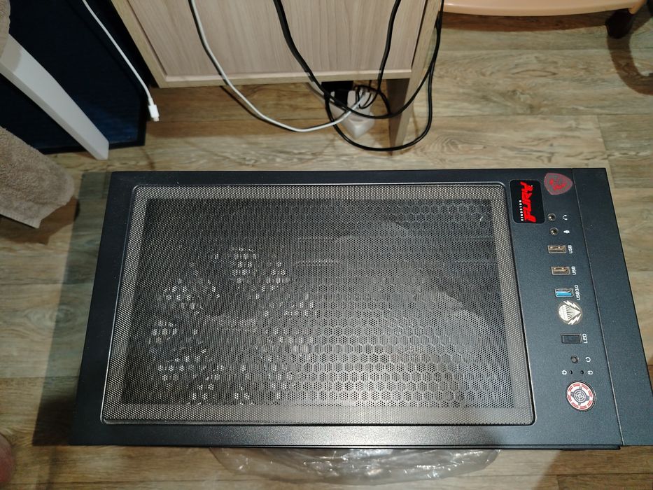 Продам Системный Корпус