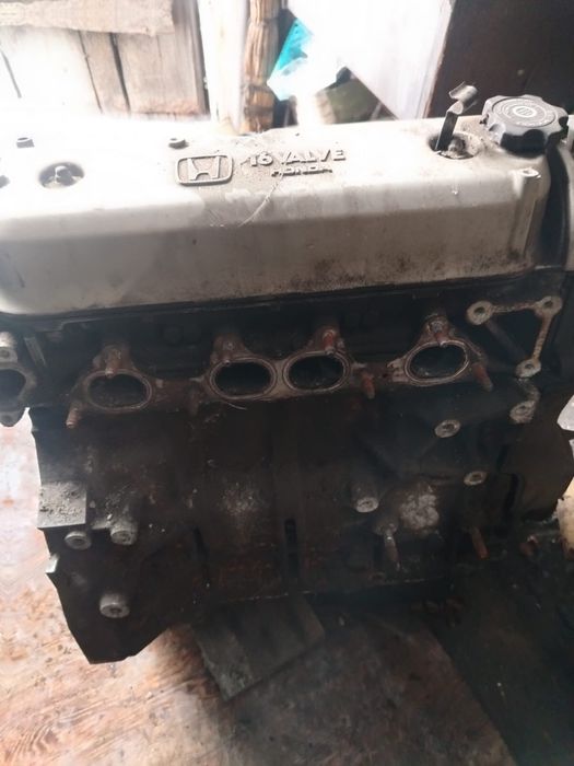 Двигатель хонда.