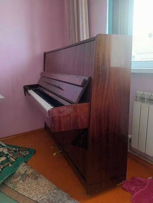 Продам пианино б/у.самовывоз.
