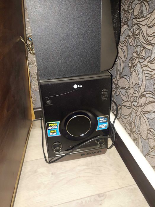 Продам музыкальный центр